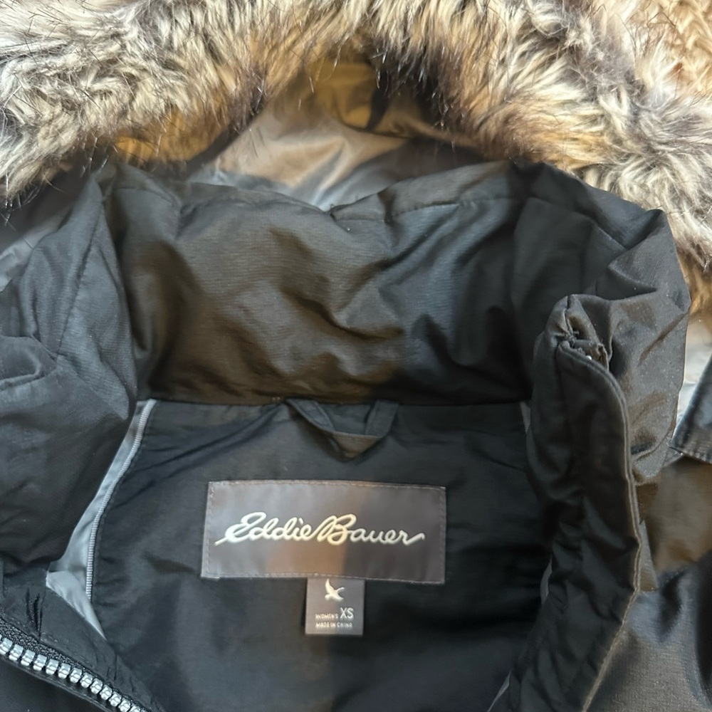 Eddie Bauer down insulated parka - Picture 3 of 5